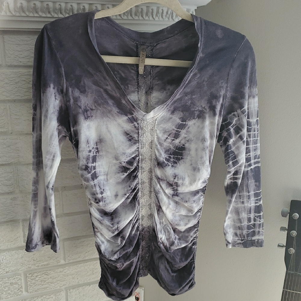 XCVI Tie Dye Gray and White Ruched 3/4 Sleeve Cotton Blouse Sz S Boho Indie